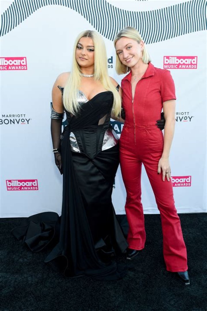 Are the billboard music awards live?