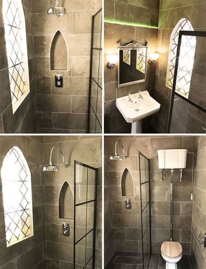 Are there bathrooms in the hogwarts dormitories?