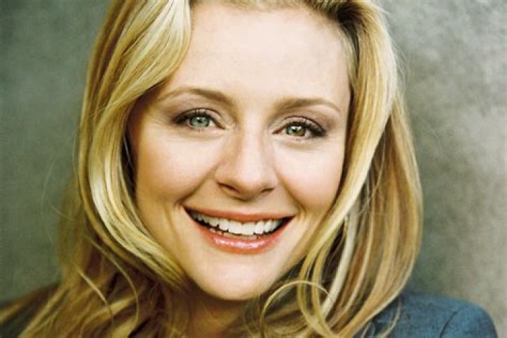 Can jessica cauffiel skate?