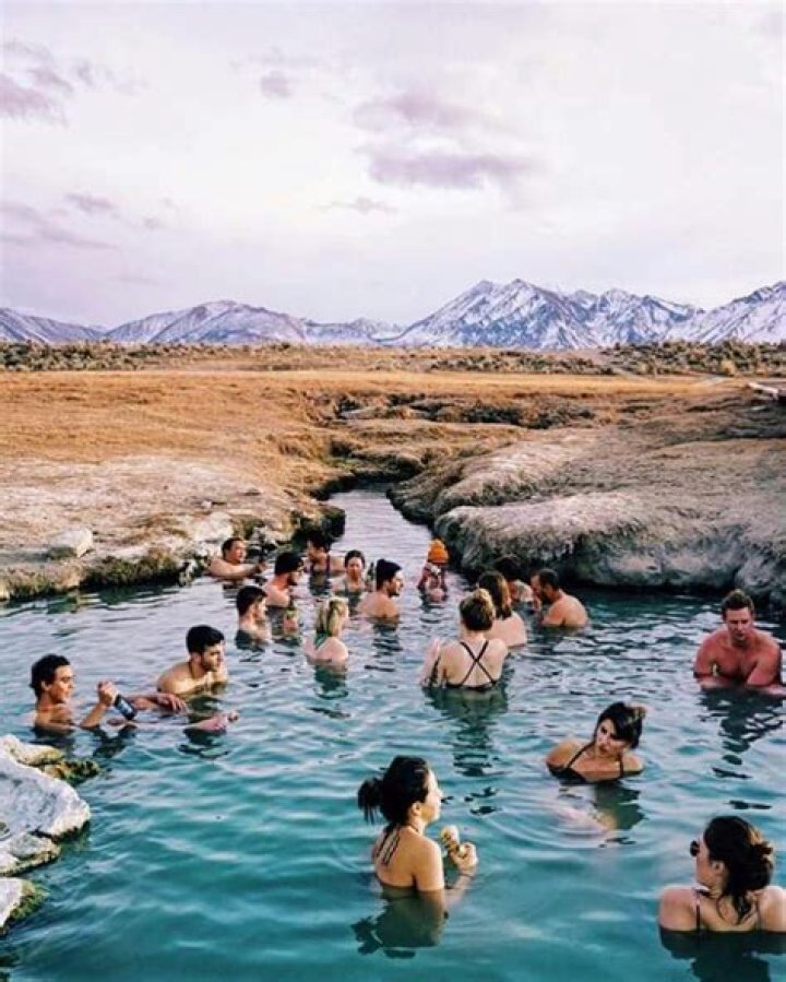 Can you swim in mammoth hot springs?