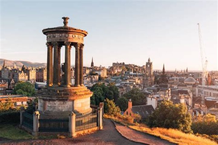 Did dunfermline used to be the capital of scotland?