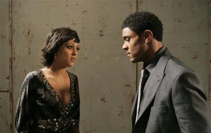 Did tia mowry leave the game?