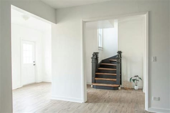 Does a joiner fit doors?