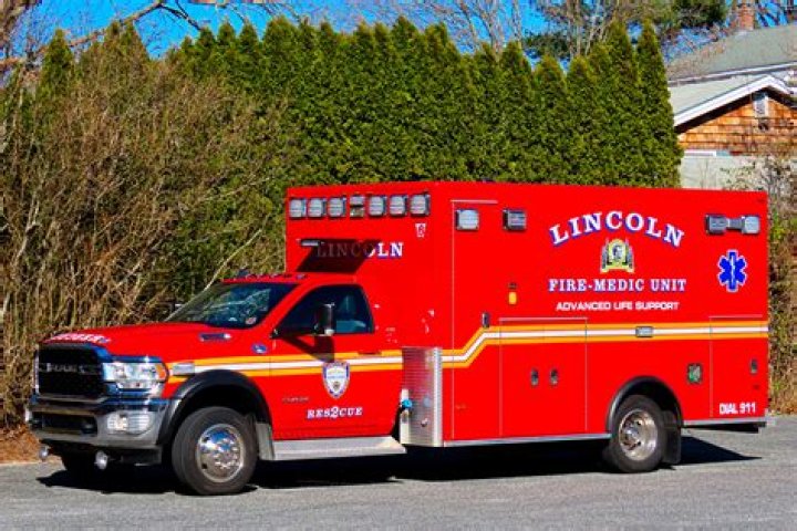 Does lincoln rescue lj?