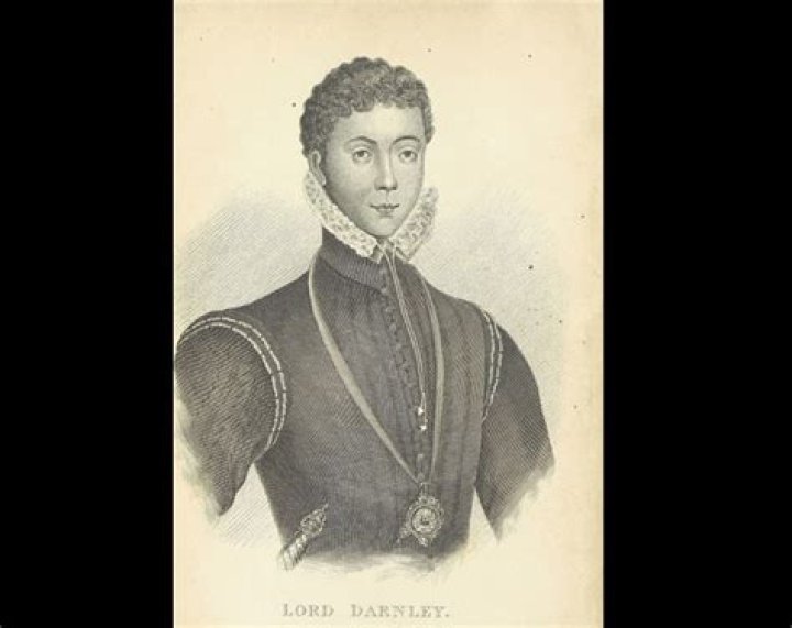 How does lord darnley die?