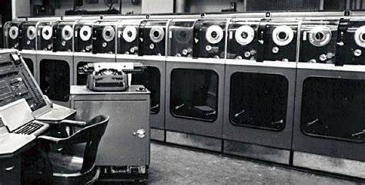 How much memory did the univac have?