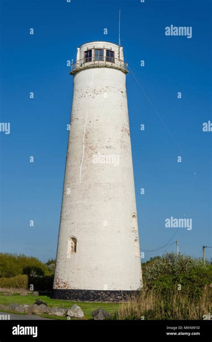How old is leasowe lighthouse?