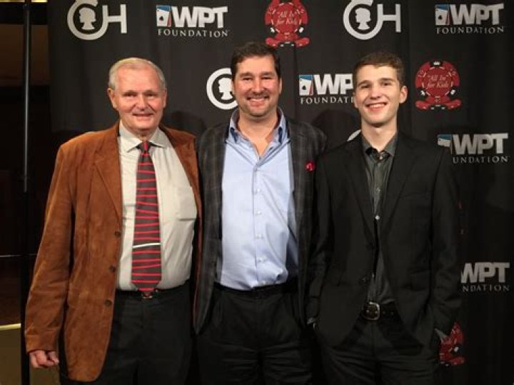 How tall is phil hellmuth?