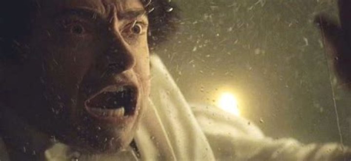 Is angier alive at the end of the prestige?