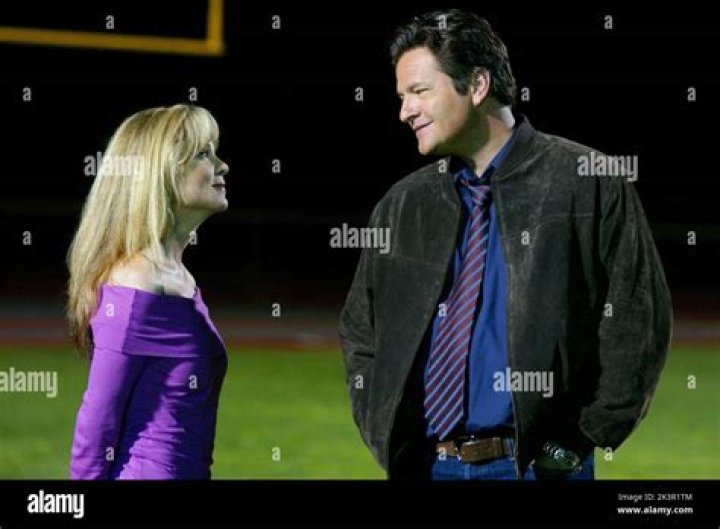 Is dale midkiff still married?
