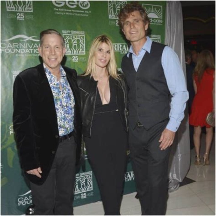 Is danny porush married?