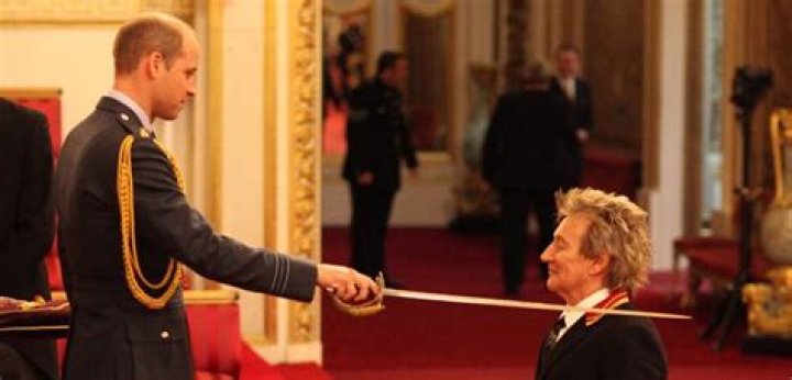 Is knighthood higher than cbe?