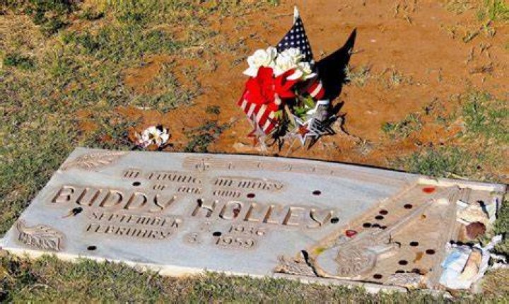 What age was buddy holly when he died?
