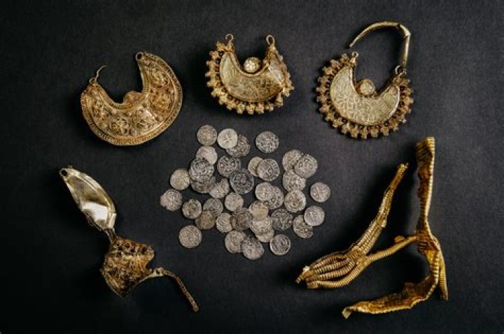 What is a trove?