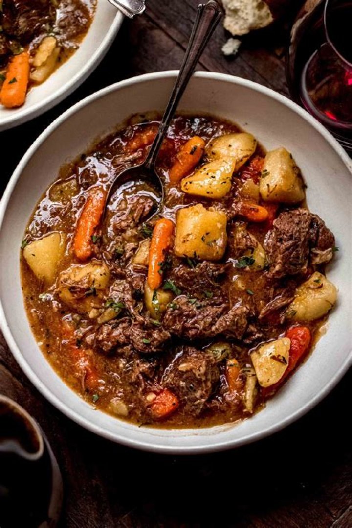 What is meant by stew pot?