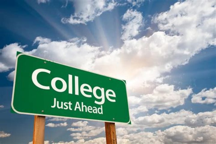 When does vanier college start?