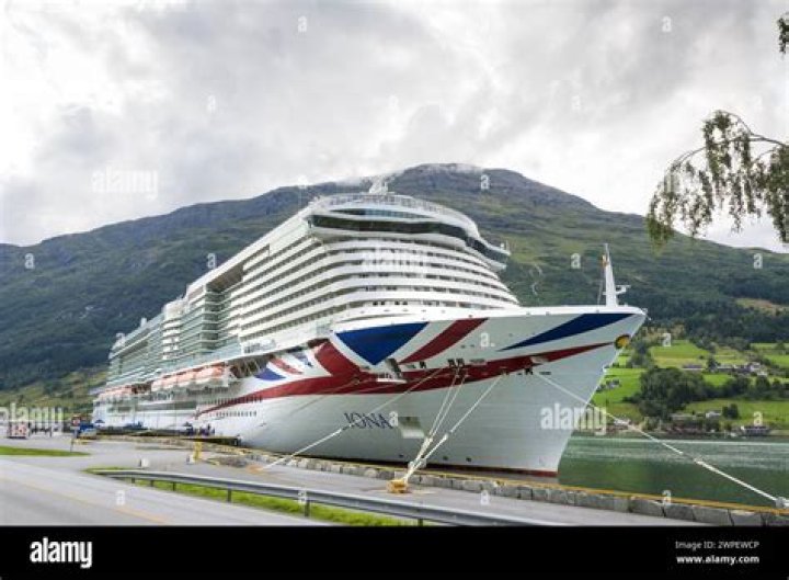 Where is iona berthed?
