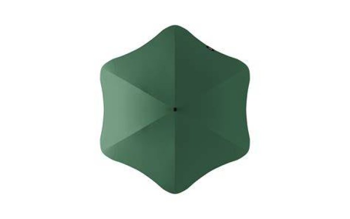 Where was blunt umbrella designed?