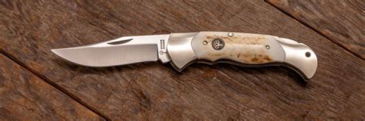 Who makes boker knives?