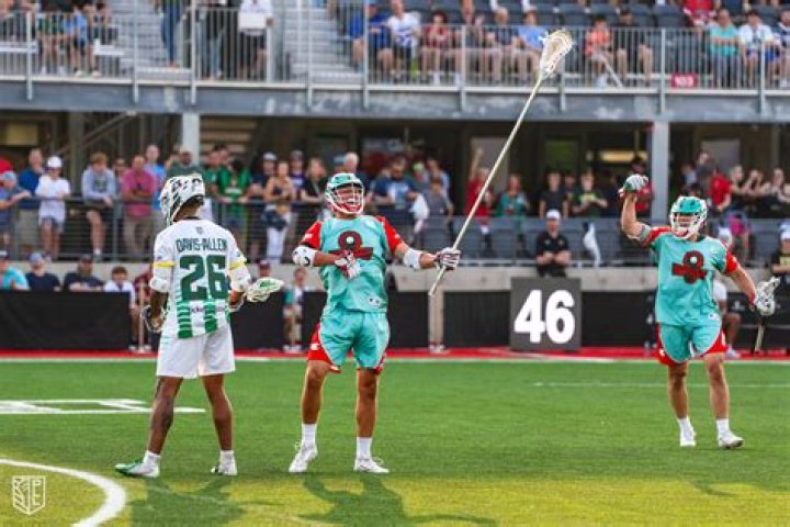 Who won redwoods vs whipsnakes?