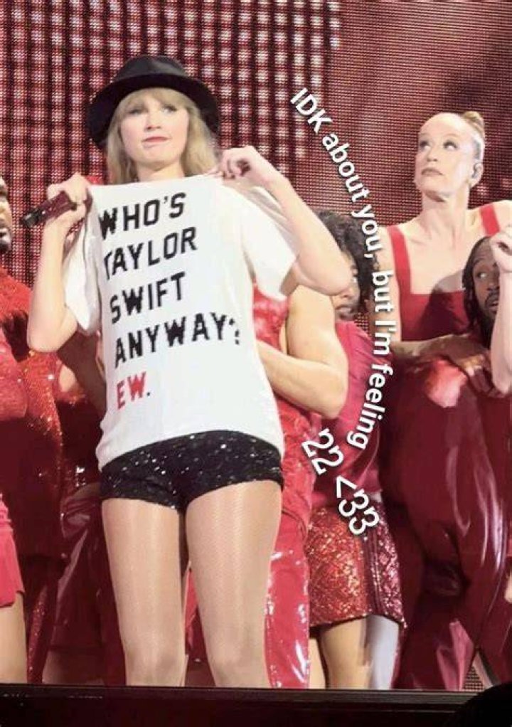 Whos taylor swift's manager?