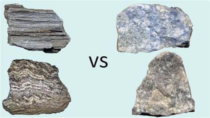 Why doesn't hornfels contain foliation?
