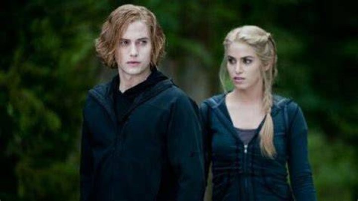 Why is rosalie and jasper called hale?